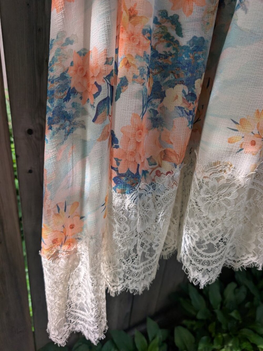 Asymmetrical Floral Lace Anthropologie skirt (L) - Picture 5 of 6